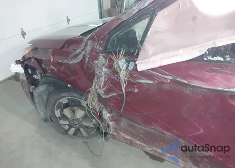 2018 Subaru Forester 2.5I Premium из США, поврежденный, VIN JF2SJAGC2JH528011